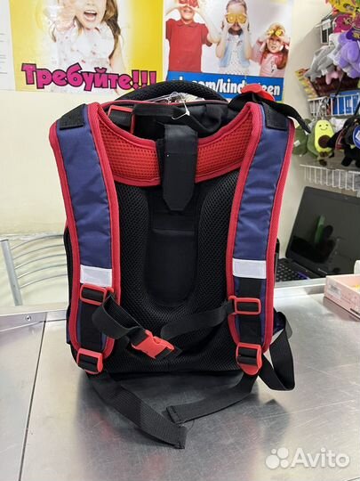 Рюкзак школьный ортопедический жесткий 38х29х18 см