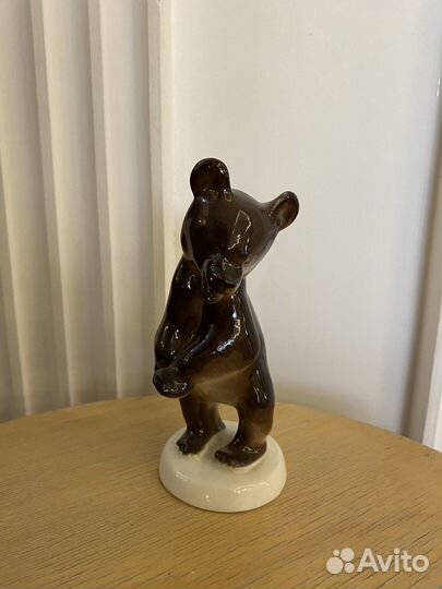 Фарфоровая статуэтка Бурый Медведь лфз