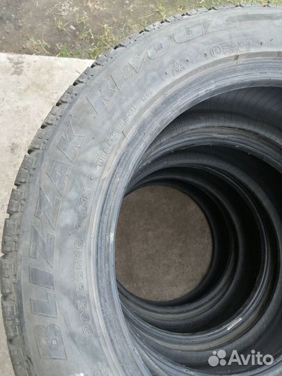 Bridgestone Blizzak Revo GZ 205/55 R16