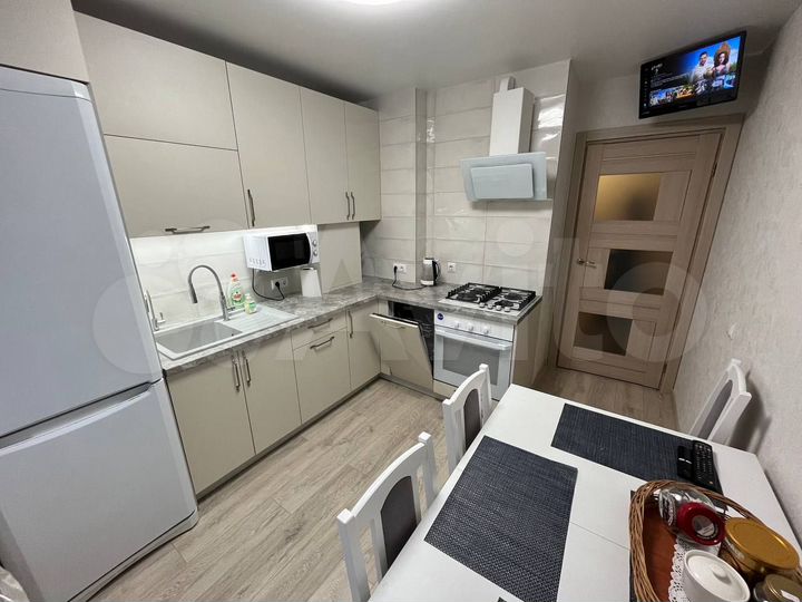 3-к. квартира, 72,7 м², 8/9 эт.