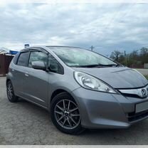 Honda Fit 1.5 CVT, 2011, 210 000 км, с пробегом, цена 860 000 руб.