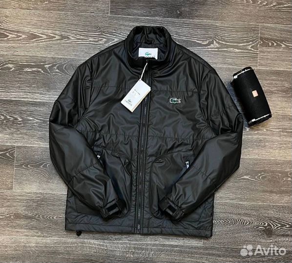 Демисезонные куртки Lacoste удобные