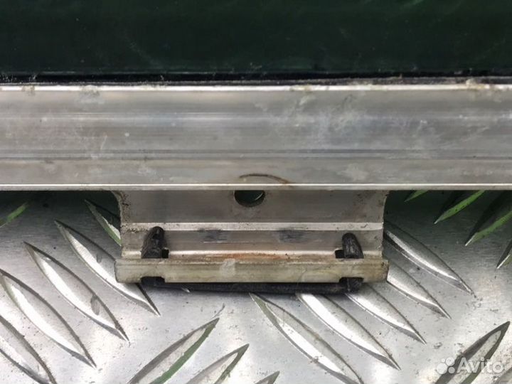 Стекло заднее левое Mercedes-Benz E-Class W210