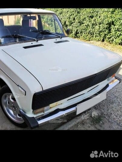 Сплошная решётка радиатора на ваз 2106