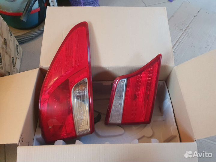 Задняя левая фара Hyundai Grand Santa Fe 3