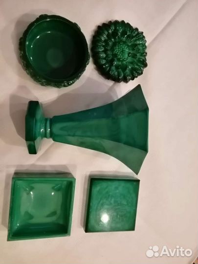 Статуэтки ссср.малахитовая вазочка и шкатулки