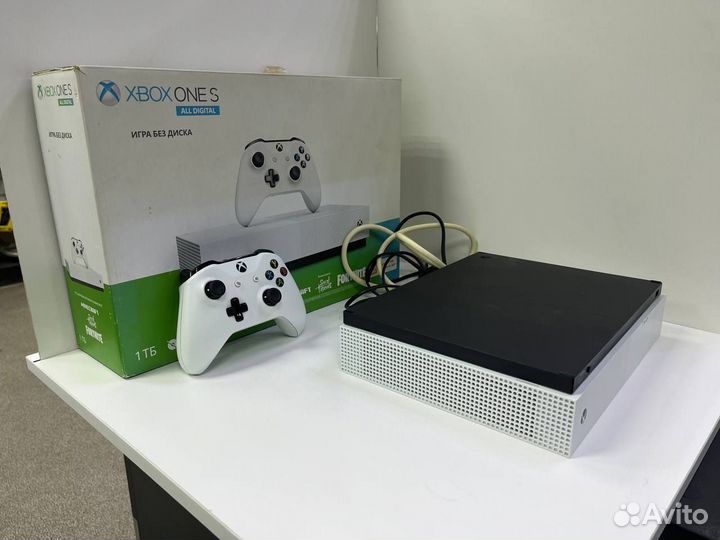 Игровые приставки Microsoft Xbox One S 1TB