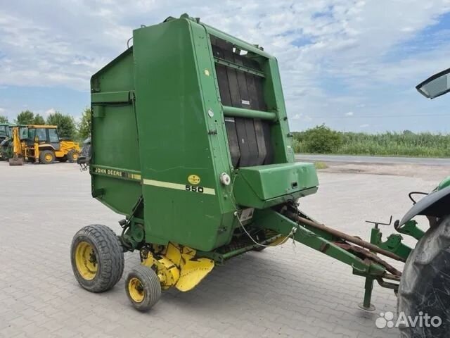 Пресс-подборщик John Deere 550, 1990