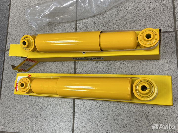 Амортизаторы задние nissan Qashqai J10 2шт