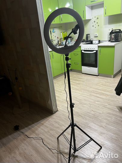 Кольцевая лампа со штативом бу