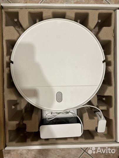 Робот-пылесос Xiaomi Mi Robot Vacuum-Mop Essential