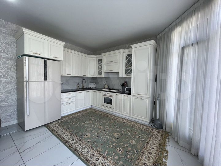 Дом 295 м² на участке 3,2 сот.