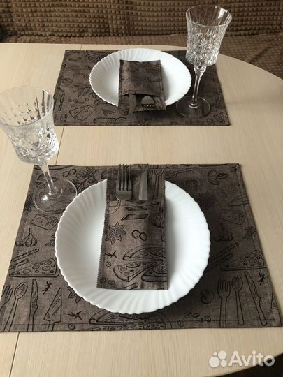 Плейсматы, подставки под тарелки