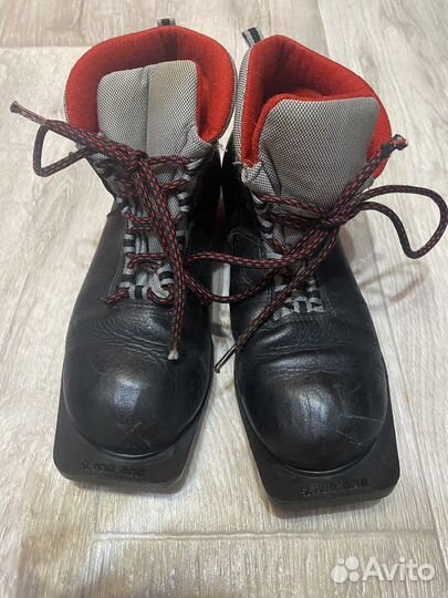 Лыжные ботинки Мотор 39 размер + крепления