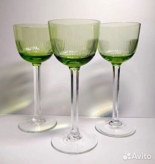 Фужеры цветное зеленое стекло Чехословакия 3 штуки