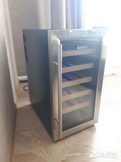 Холодильник минибар