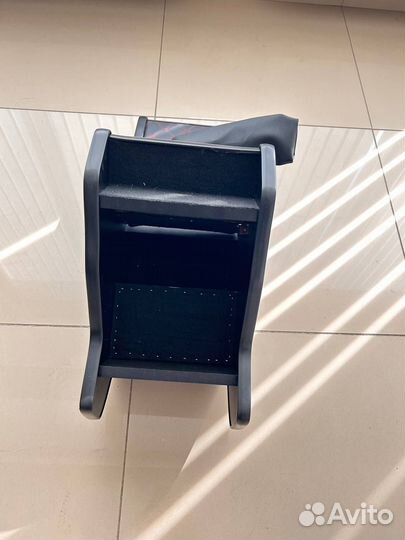 Консоль ГАЗель Бизнес экокожа стеганая черная, кра