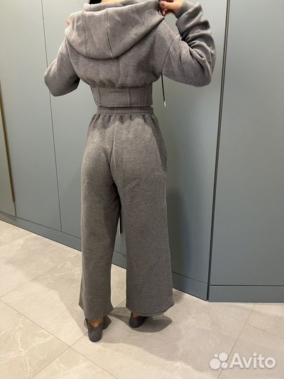 Спортивный костюм женский