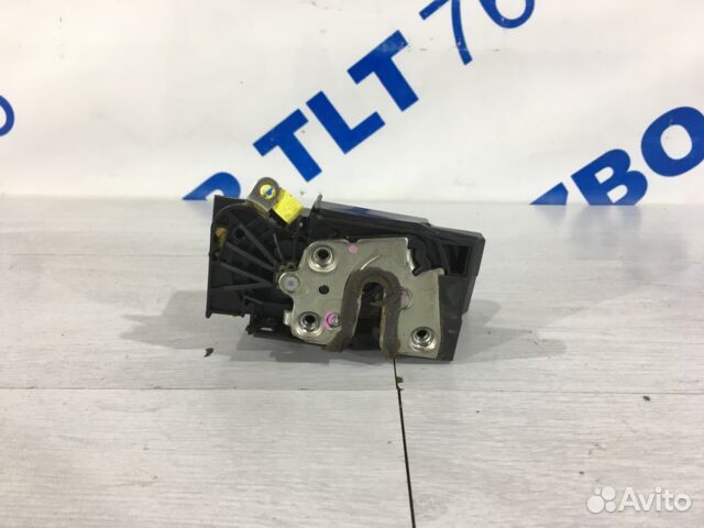 Замок двери передний левый renault sandero 2 1.2 м