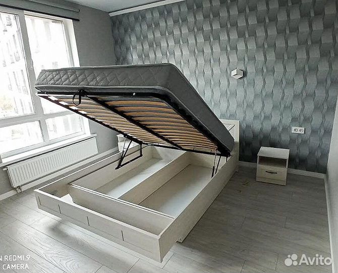 Прикроватные тумбы