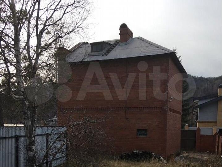 Дом 126 м² на участке 5 сот.