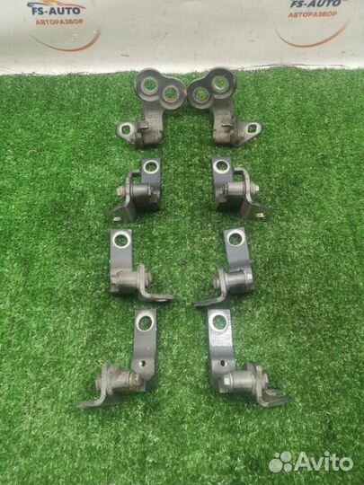 Петли дверей Ford Focus 3 хетчбек 1.6 iqdb 2012