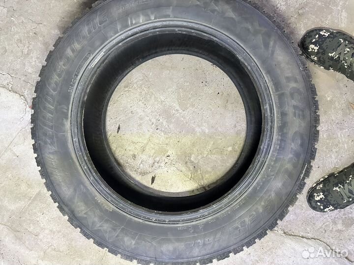 Bridgestone Ice Cruiser 7000 2.25/60 R17