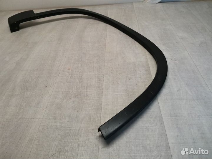 Накладка крыла передняя правая Volkswagen Tiguan