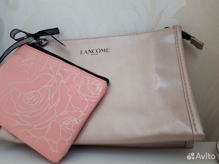 Косметички Lancome, Clinique