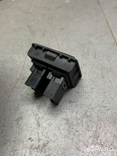 Кнопка обогрева сидений Hyundai Matrix 1