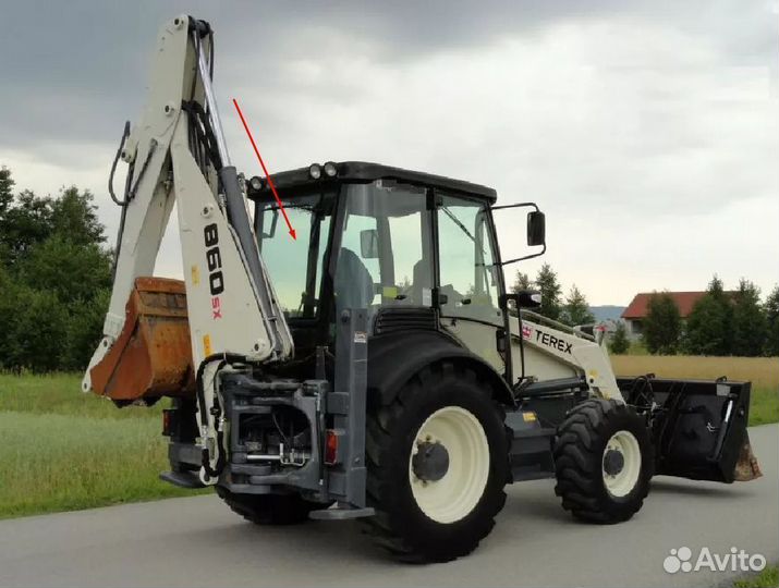 Стекло заднее для погрузчика Терекс