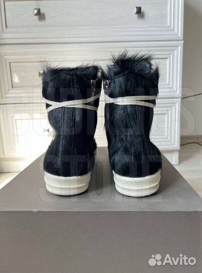 Кеды rick owens pony hair на руках