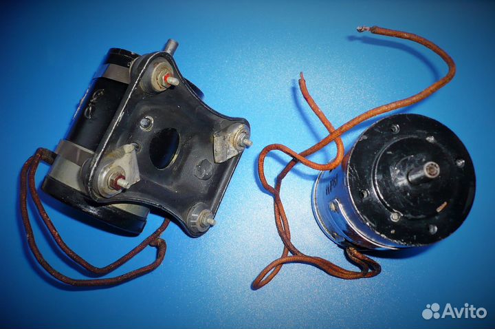 Электродвигатели Д-7 Л, щётки,муфты пружинные СССР