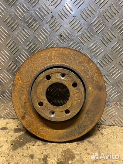 Тормозной диск передний Nissan Almera G15 K4M 1.6