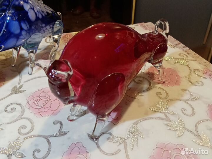 Статуэтки из стекла