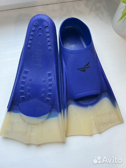 Ласты и шапочка для плавания