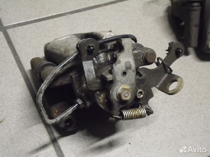 Суппорт задний левый Ситроен Берлинго Б9