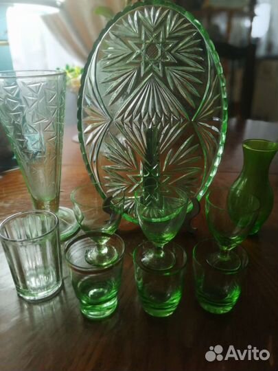 Ваза поднос рюмка урановое стекло СССР