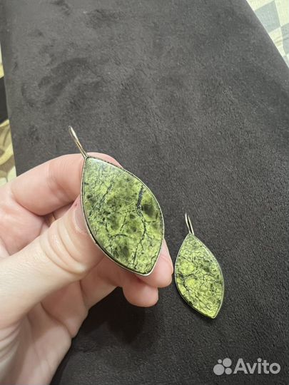 Серьги ссср,камень змеевик