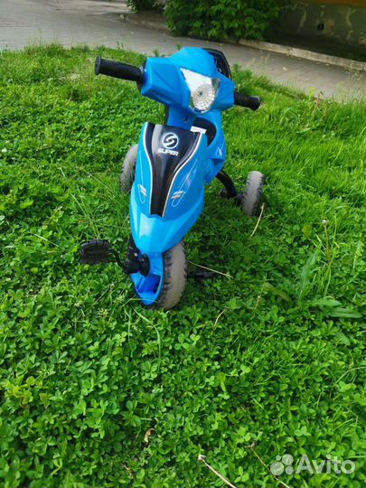 Детский трехколесный велосипед