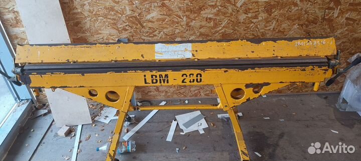 Продам листогибочный станок LBM-200