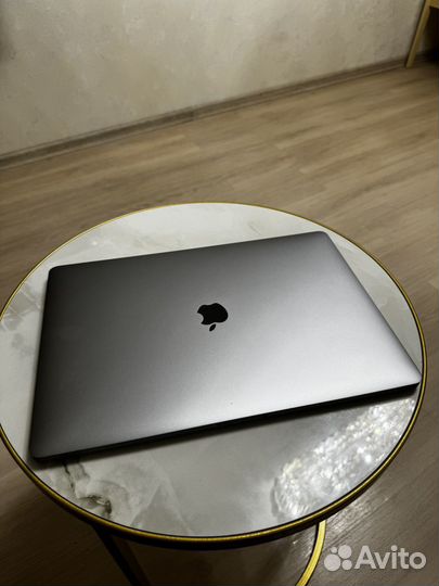 Apple macbook pro 15