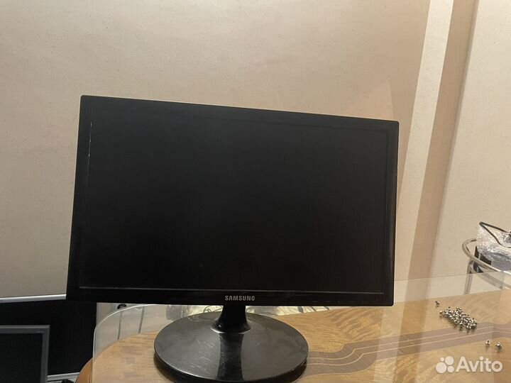 Монитор Samsung 20 дюймов