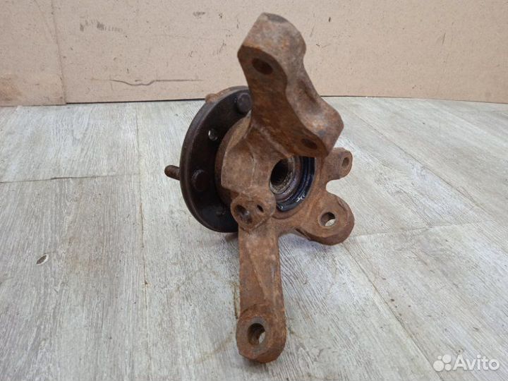 Кулак поворотный передний левый Volvo S40 VS16