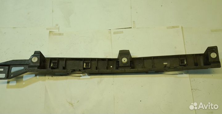 Крепление бампера заднее Opel Astra H