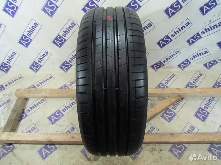 Pirelli P Zero PZ4 235/50 R19 102Q