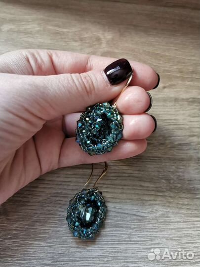 Серьги из бисера с кристаллами Swarovski
