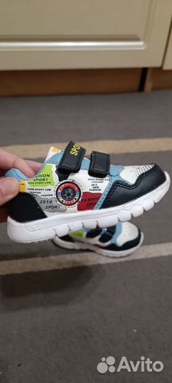 Кроссовки детские 23 размер
