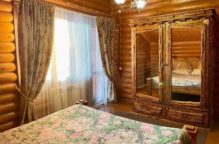 Дом 323 м² на участке 12 сот.