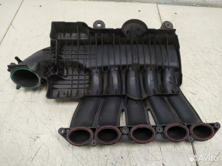 Коллектор впускной Volvo V50 2010